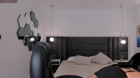 Kate Stonne online show from October 21, 2025, 2:34 am