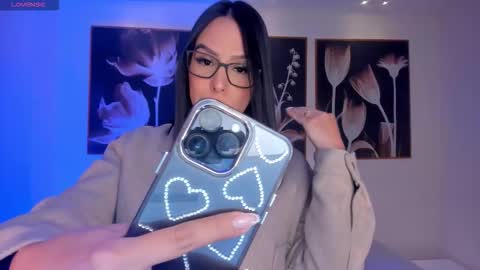 Kate Stonne online show from January 17, 2026, 11:15 am