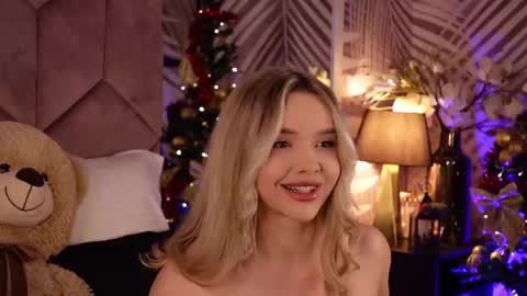 Snapshot of katjolie chatting on December 13, 2025, 7:53 pm KatJolie online show from December 13, 2025, 7:53 pm