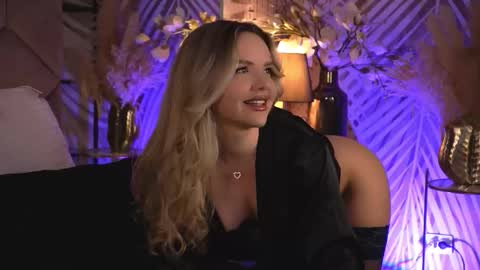 Snapshot of katjolie chatting on February 9, 2026, 7:40 pm KatJolie online show from February 9, 2026, 7:40 pm