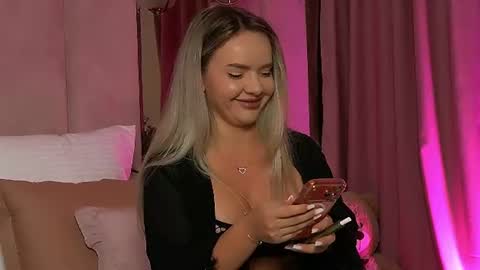 KatJolie online show from July 6, 2026, 7:05 pm