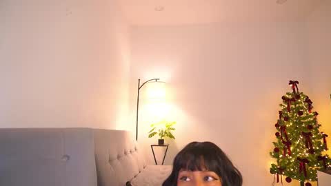 Follow me on instagram and twitter as correaktnees online show from December 15, 2025, 7:34 am