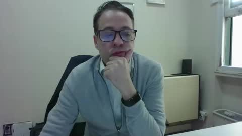 Snapshot of katoamad chatting on April 1, 2026, 12:39 pm katoamad online show from April 1, 2026, 12:39 pm