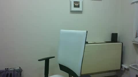 Snapshot of katoamad chatting on April 14, 2026, 6:36 pm katoamad online show from April 14, 2026, 6:36 pm