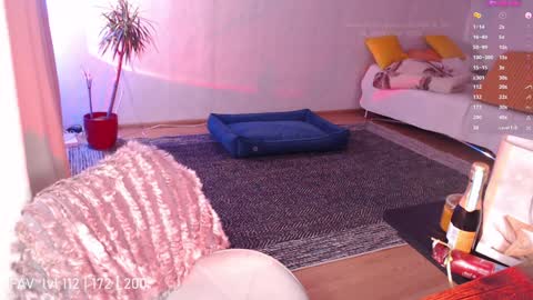 Snapshot of katrin_fox chatting on December 25, 2024, 3:18 am pvt open online show from December 25, 2024, 3:18 am