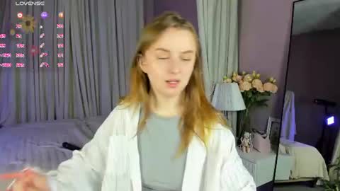 Snapshot of katrina_bail chatting on June 15, 2026, 1:08 am Katrina Bail online show from June 15, 2026, 1:08 am