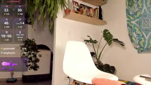 Snapshot of katrinaa_ricci chatting on December 20, 2024, 11:00 am Katrina Ricci online show from December 20, 2024, 11:00 am