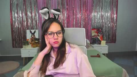 Kate online show from March 4, 2025, 9:07 am