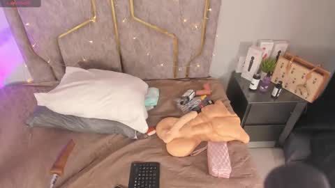 Snapshot of kattejordan chatting on September 12, 2025, 3:39 am Katerine online show from September 12, 2025, 3:39 am