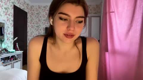 Molly online show from June 14, 2026, 7:10 am