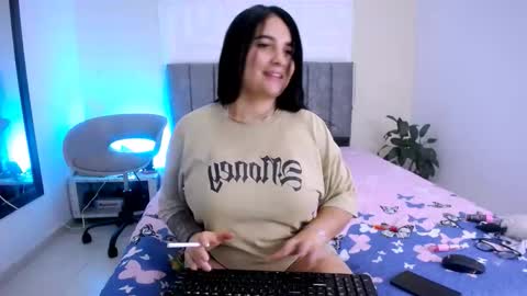 Snapshot of katty_mcry chatting on February 28, 2026, 4:02 am katty online show from February 28, 2026, 4:02 am