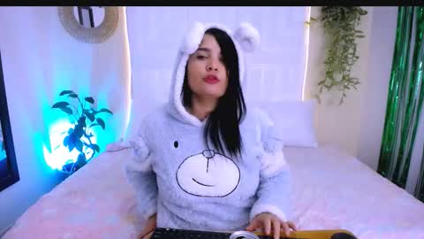 katty online show from March 22, 2026, 5:22 am