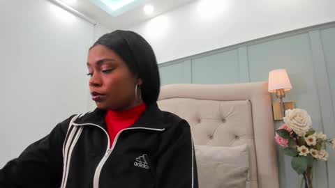 Snapshot of katty_withe chatting on December 18, 2025, 3:34 am Katty Withe online show from December 18, 2025, 3:34 am