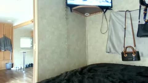 Snapshot of kattycash chatting on June 26, 2026, 7:40 pm kattycash online show from June 26, 2026, 7:40 pm