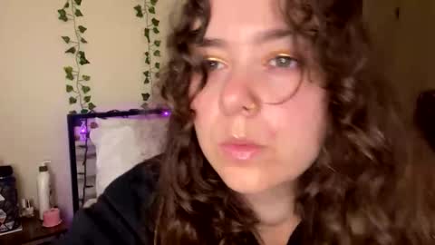 Princesse Kat  online show from December 17, 2025, 9:54 pm