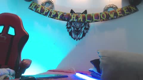 Katy Van online show from October 8, 2025, 8:50 pm