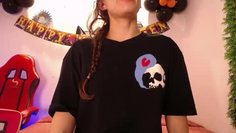 Katy Van online show from October 11, 2025, 8:29 pm