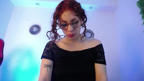 Katy Van online show from November 10, 2025, 8:41 pm