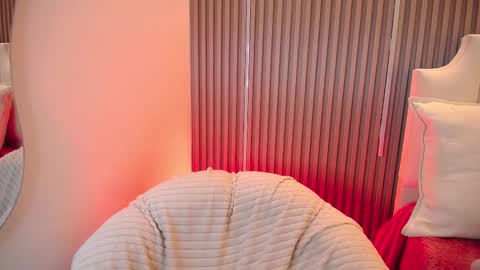 Katy Van online show from March 18, 2026, 8:45 pm