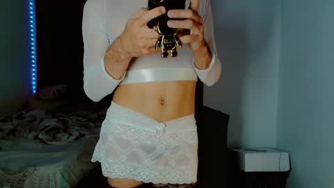 KATY online show from September 24, 2025, 10:35 pm