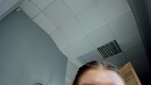 katymeaw online show from February 3, 2026, 6:22 am