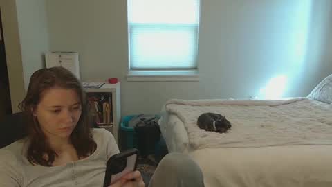 Katy online show from April 15, 2026, 4:36 pm