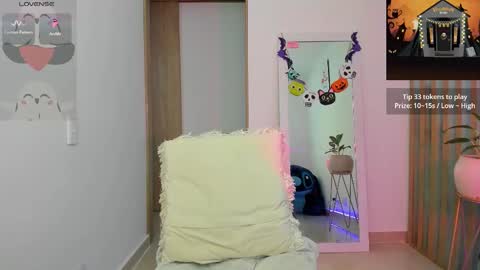 Katherine online show from October 25, 2025, 10:37 pm