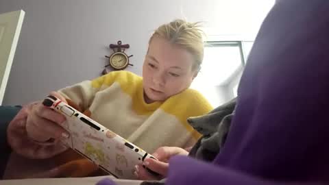 KawaiiBelle online show from February 27, 2026, 8:42 pm