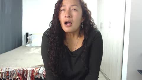  Khawit  online show from November 12, 2025, 7:20 am