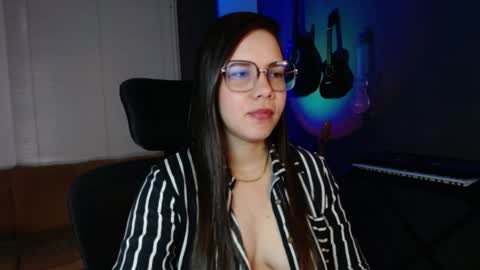 Kay online show from December 5, 2024, 9:39 pm