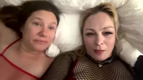 kay_la online show from October 16, 2025, 4:13 am