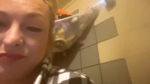 kay_la online show from March 16, 2026, 12:20 pm