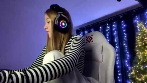 Snapshot of kayceefroehner chatting on January 18, 2026, 5:39 pm Amia online show from January 18, 2026, 5:39 pm