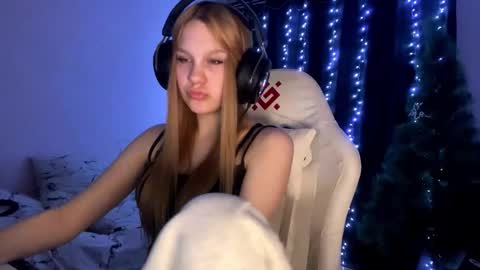 Snapshot of kayceefroehner chatting on February 19, 2026, 6:04 pm Amia online show from February 19, 2026, 6:04 pm