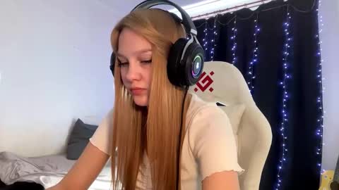 Snapshot of kayceefroehner chatting on February 25, 2026, 5:39 am Amia online show from February 25, 2026, 5:39 am