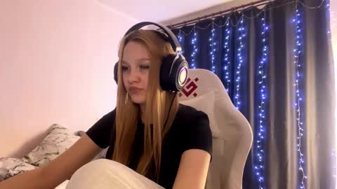 Snapshot of kayceefroehner chatting on February 28, 2026, 3:24 pm Amia online show from February 28, 2026, 3:24 pm