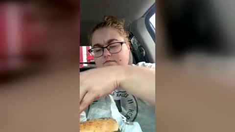 kaylabarr99 online show from June 27, 2026, 12:55 pm