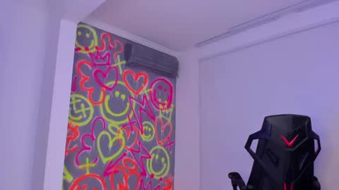 INSTAjohedija online show from February 8, 2025, 8:32 pm