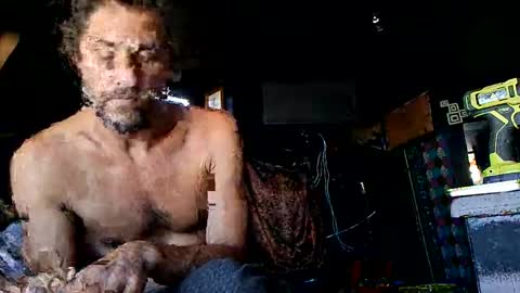 Kay online show from December 19, 2025, 6:04 pm