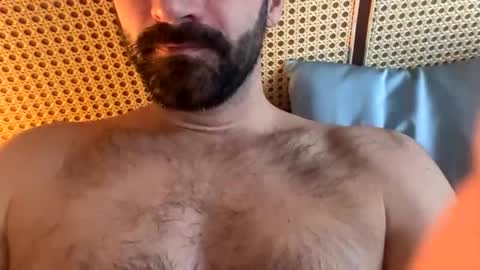 keepquietj online show from November 28, 2025, 8:22 pm