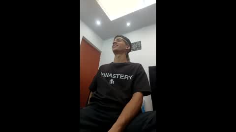 Snapshot of keibim_tubebe chatting on May 15, 2026, 9:22 pm keibim_tubebe online show from May 15, 2026, 9:22 pm