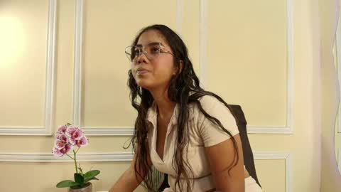 Snapshot of keila_hott20 chatting on September 25, 2025, 11:58 am keila online show from September 25, 2025, 11:58 am