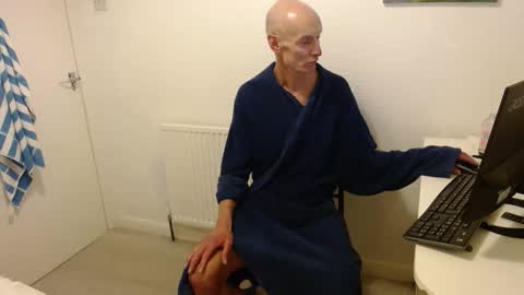 Snapshot of keithc440 chatting on November 13, 2025, 7:46 pm Keith online show from November 13, 2025, 7:46 pm