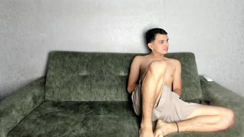 Snapshot of keity_sex20 chatting on March 28, 2026, 3:06 am VALENTINA-18 NIKOLAI-19 -SEBAS-19 online show from March 28, 2026, 3:06 am