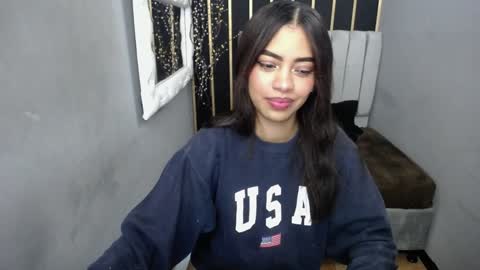  K E I Z Y  online show from December 20, 2024, 1:00 pm