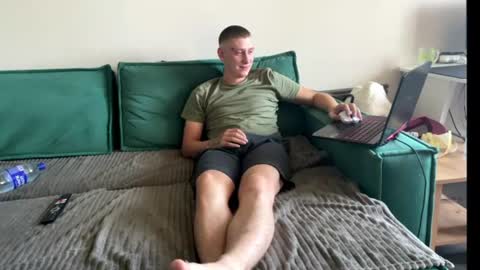 Snapshot of keksik__ chatting on July 1, 2026, 7:43 am keksik__ online show from July 1, 2026, 7:43 am