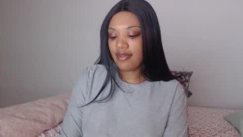 Kellie online show from December 3, 2024, 2:36 am