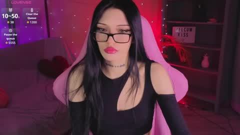 Kelly online show from April 9, 2026, 12:10 pm