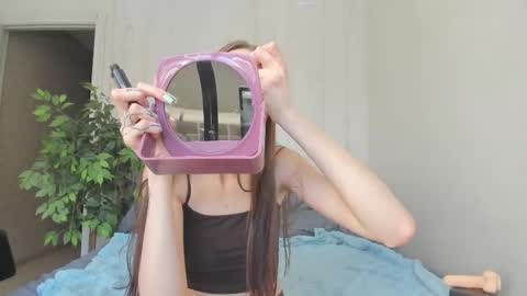 kelly_gerzikaaa online show from February 27, 2026, 3:17 am