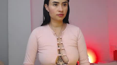 elena online show from February 19, 2025, 1:18 am